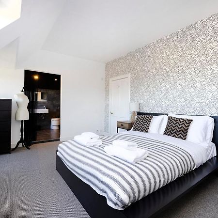 Joivy Delightful Flat With Parking Appartement EDI Buitenkant foto